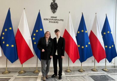 Szymon Tralewski finalistą Konkursu Poznajemy Senat RP